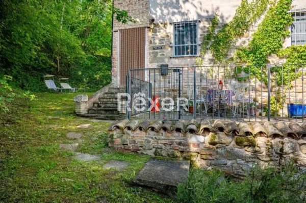 casa indipendente in vendita a Pergola