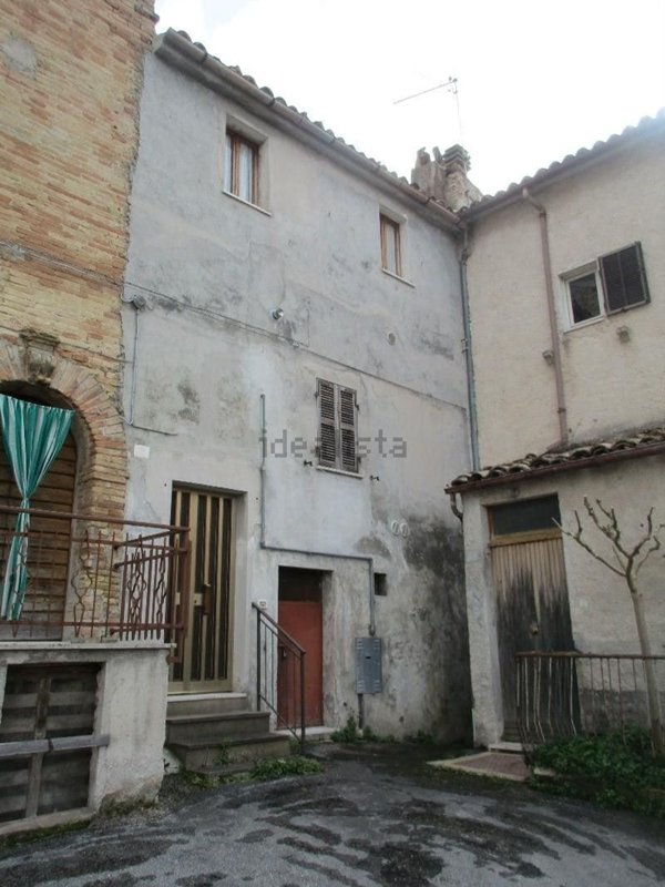 casa indipendente in vendita a Pergola in zona Pantana Serralta