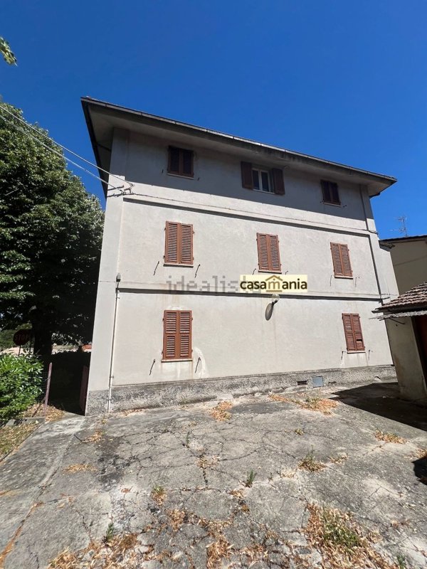 casa indipendente in vendita a Pergola