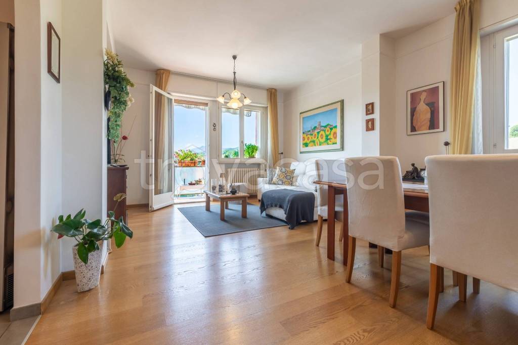 appartamento in vendita a Pergola