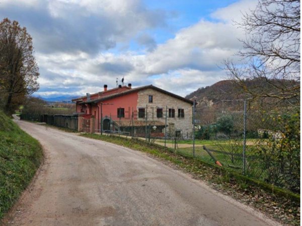 appartamento in vendita a Pergola