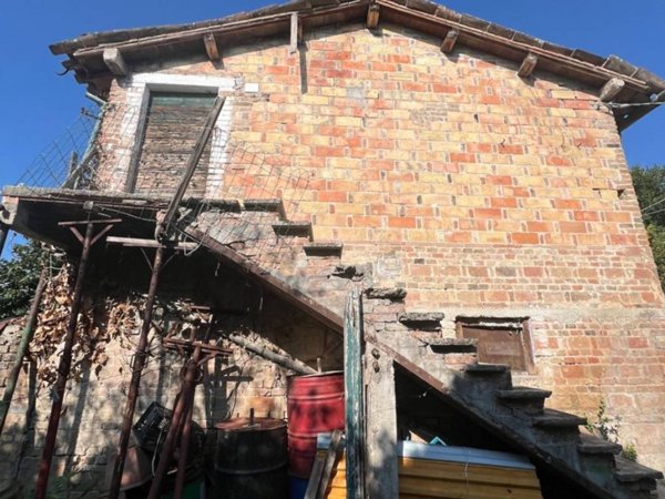 appartamento in vendita a Pergola