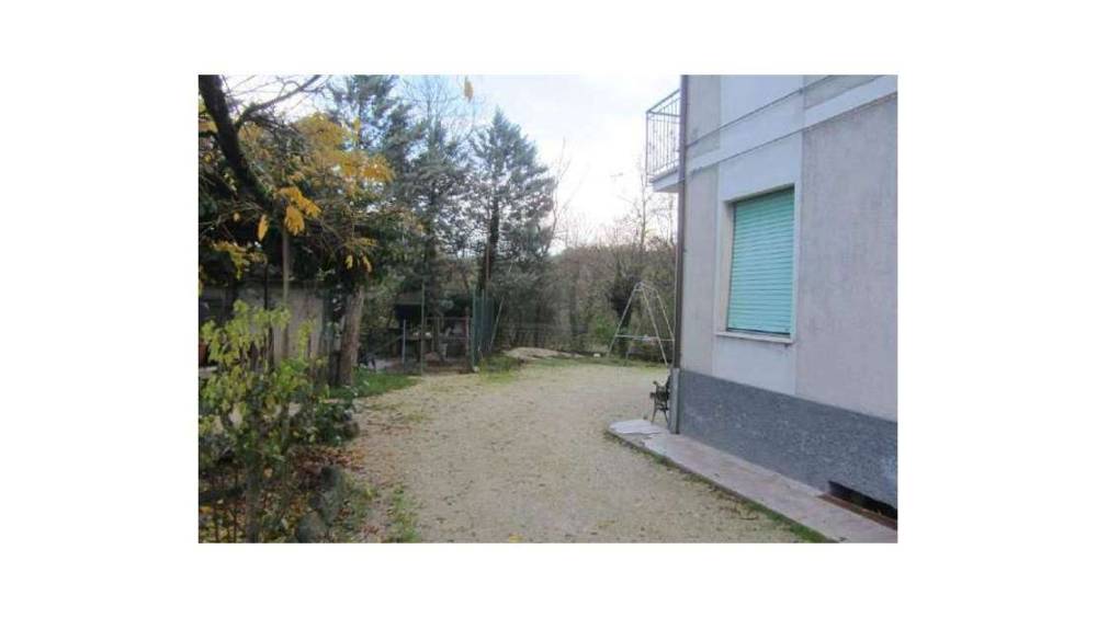 casa indipendente in vendita a Pergola