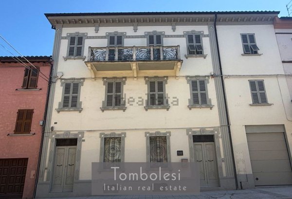 casa indipendente in vendita a Pergola
