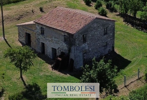 casale in vendita a Pergola in zona Monterolo