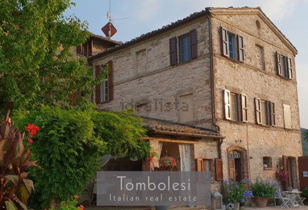 casale in vendita a Pergola