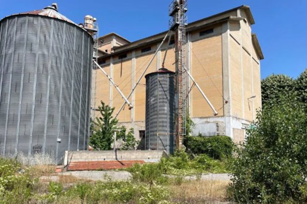 ufficio in vendita a Pergola