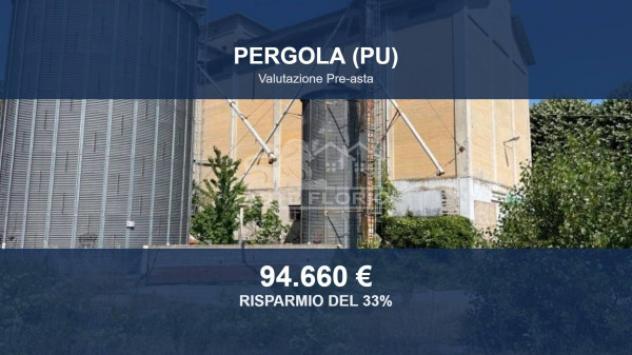 locale commerciale in vendita a Pergola