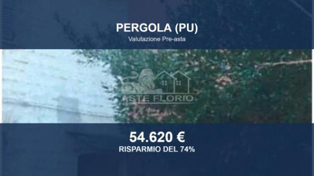 casa indipendente in vendita a Pergola