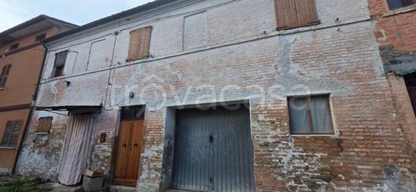 casa indipendente in vendita a Pergola