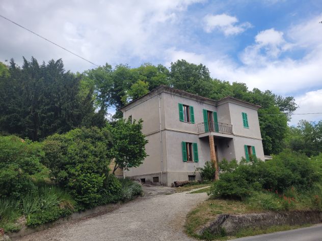 casa indipendente in vendita a Pergola