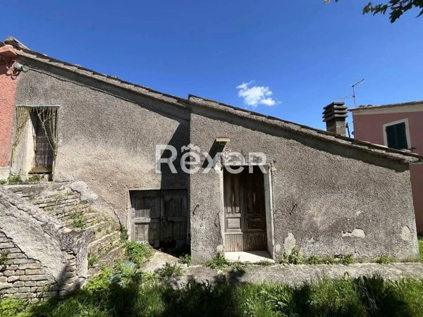 casa indipendente in vendita a Pergola in zona Fenigli