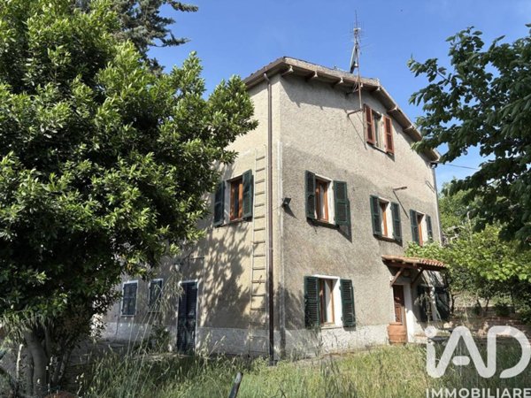 casa indipendente in vendita a Pergola in zona Montevecchio