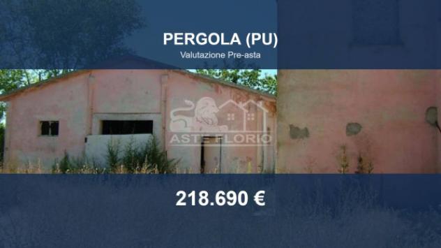casa indipendente in vendita a Pergola in zona Montevecchio