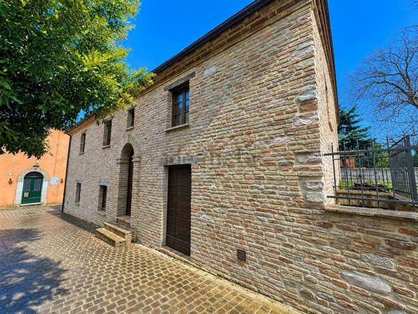 appartamento in vendita a Pergola