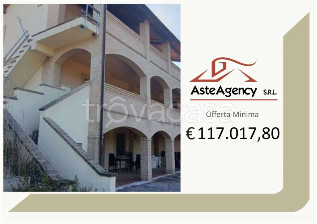 casa indipendente in vendita a Pergola in zona Percozzone