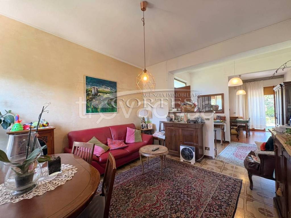 casa indipendente in vendita a Pergola