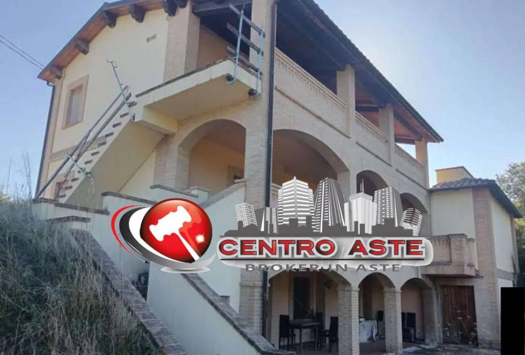 casa indipendente in vendita a Pergola in zona Percozzone