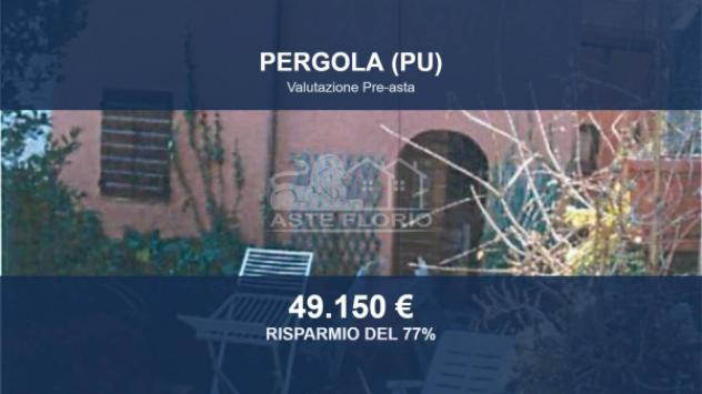 casa indipendente in vendita a Pergola