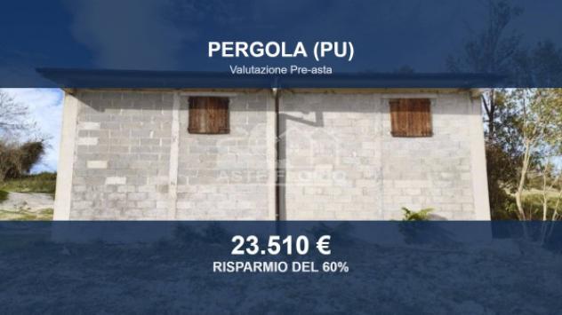 locale commerciale in vendita a Pergola