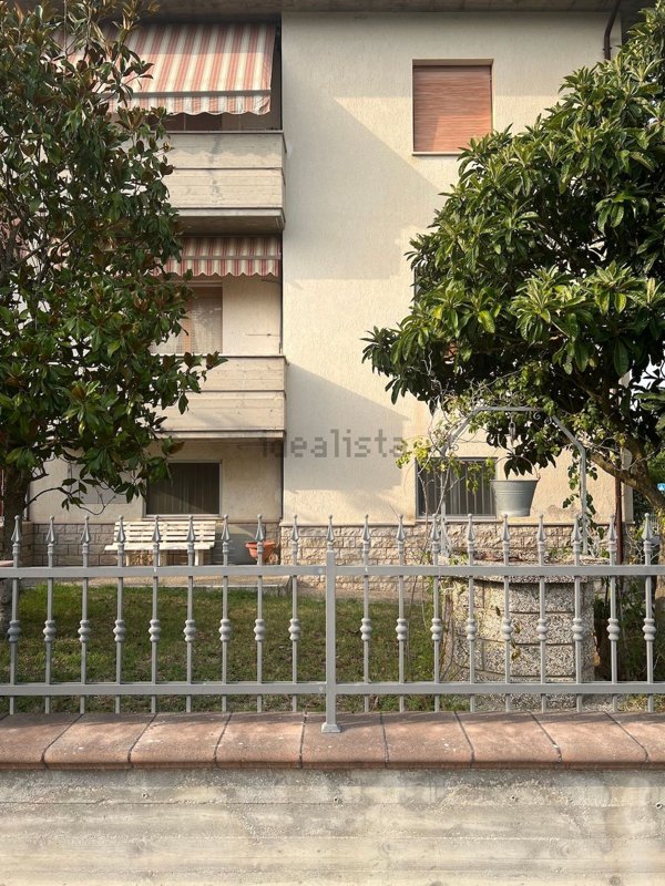 appartamento in vendita a Pergola in zona Pantana