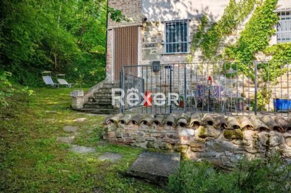 casa indipendente in vendita a Pergola