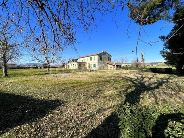 casa indipendente in vendita a Pesaro in zona Borgo Santa Maria