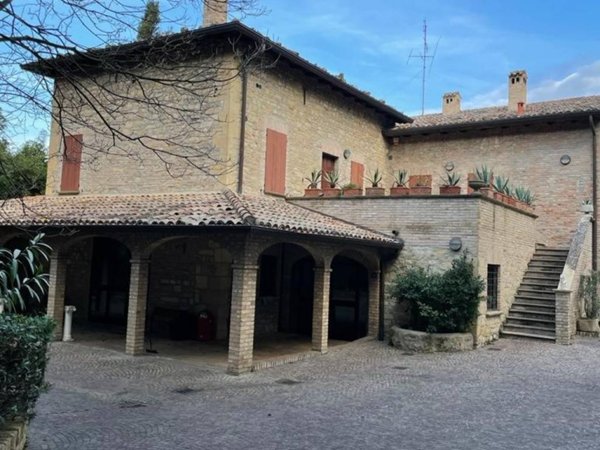 casa indipendente in vendita a Pesaro in zona Santa Maria dell'Arzilla