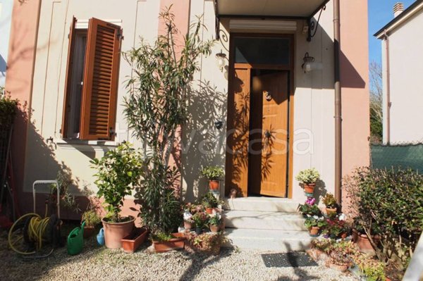 casa indipendente in vendita a Pesaro in zona Mare