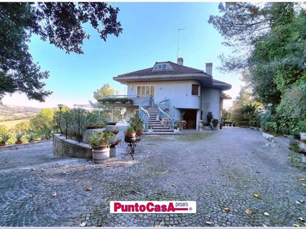 casa indipendente in vendita a Pesaro in zona Montegranaro