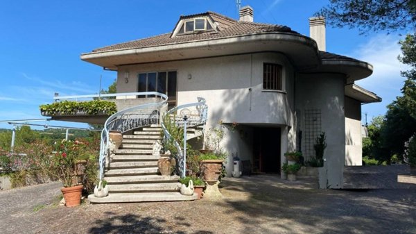 casa indipendente in vendita a Pesaro in zona Mare