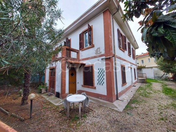 casa indipendente in vendita a Pesaro in zona Pantano