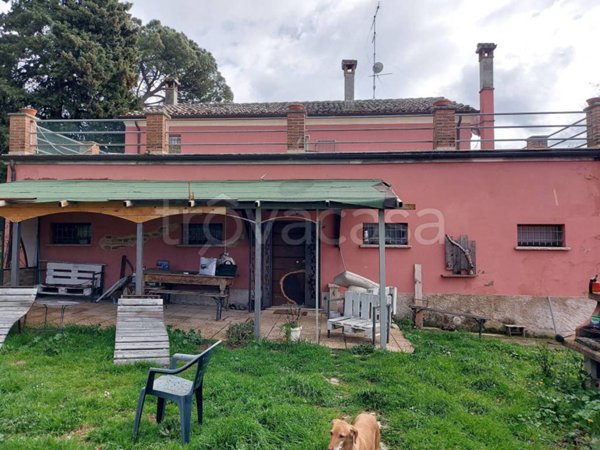 casa indipendente in vendita a Pesaro in zona Monteciccardo