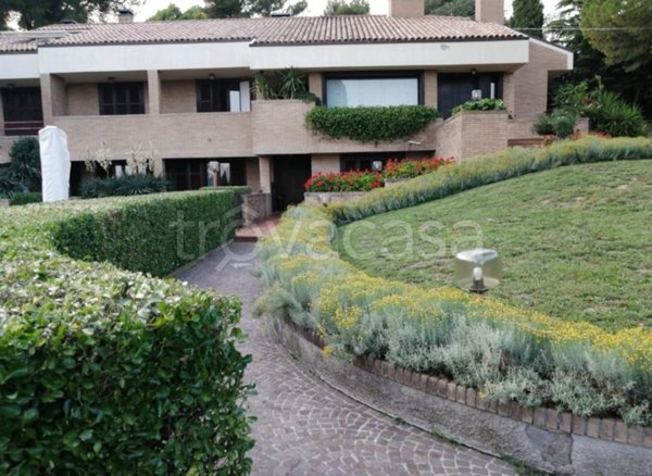 casa indipendente in vendita a Pesaro in zona San Bartolo