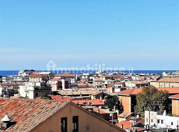 appartamento in vendita a Pesaro in zona Centro Città