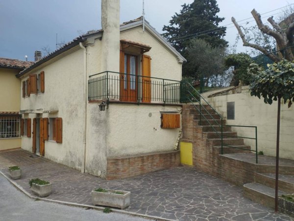 appartamento in vendita a Pesaro in zona Monteciccardo