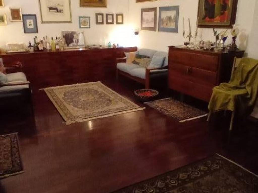 casa indipendente in vendita a Pesaro in zona Mare
