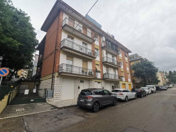 appartamento in vendita a Pesaro in zona Loreto