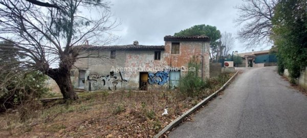 rudere in vendita a Pesaro in zona Cattabrighe
