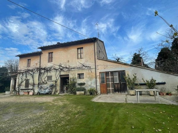 casa indipendente in vendita a Pesaro