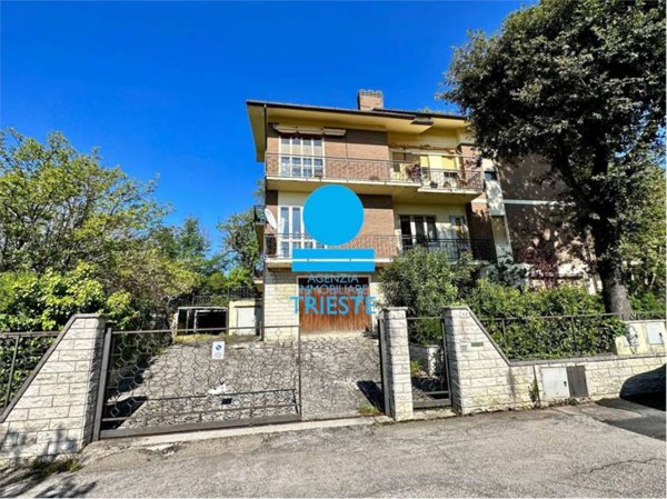 casa indipendente in vendita a Pesaro in zona Montegranaro