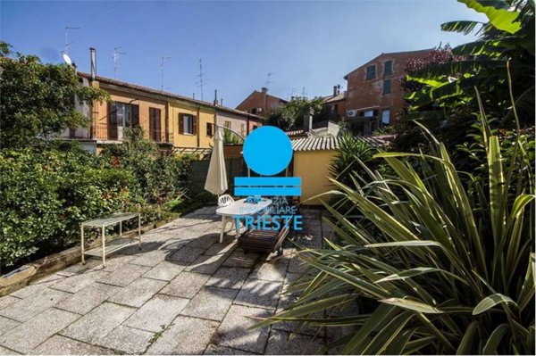 casa indipendente in vendita a Pesaro in zona Centro Città