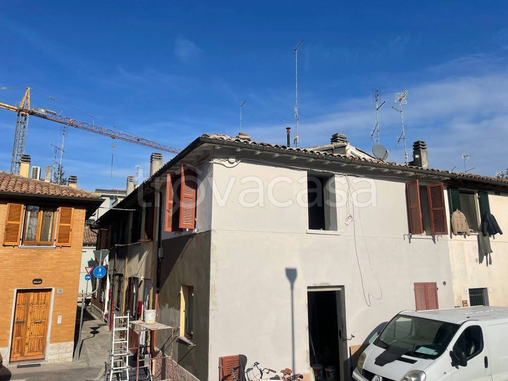 casa indipendente in vendita a Pesaro in zona Porto