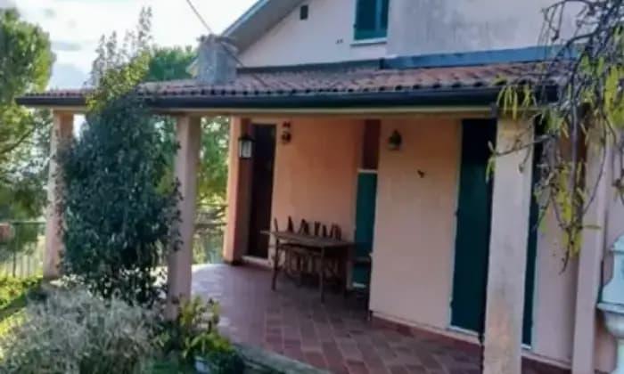 casa indipendente in vendita a Pesaro in zona Mare