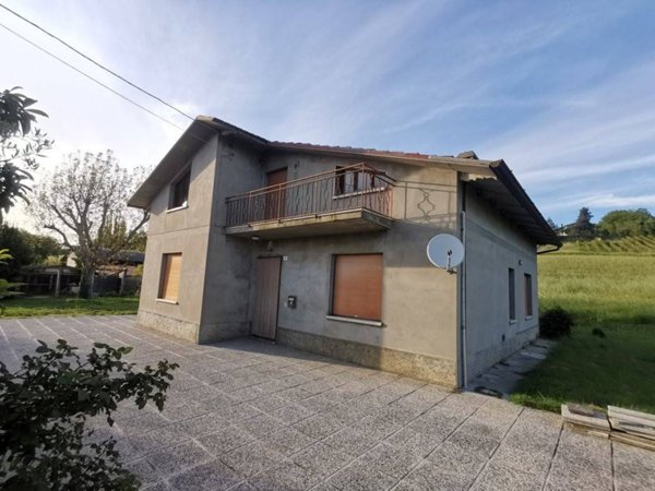casa indipendente in vendita a Pesaro in zona Novilara
