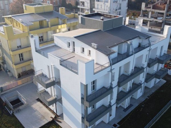 casa indipendente in vendita a Pesaro in zona Villa Ceccolini