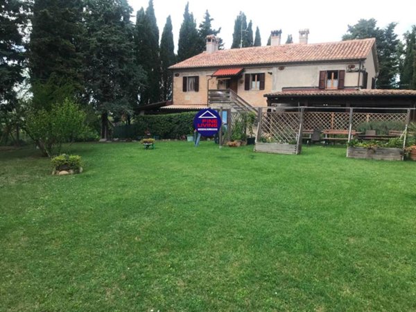 casa indipendente in vendita a Pesaro