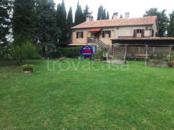 casa indipendente in vendita a Pesaro