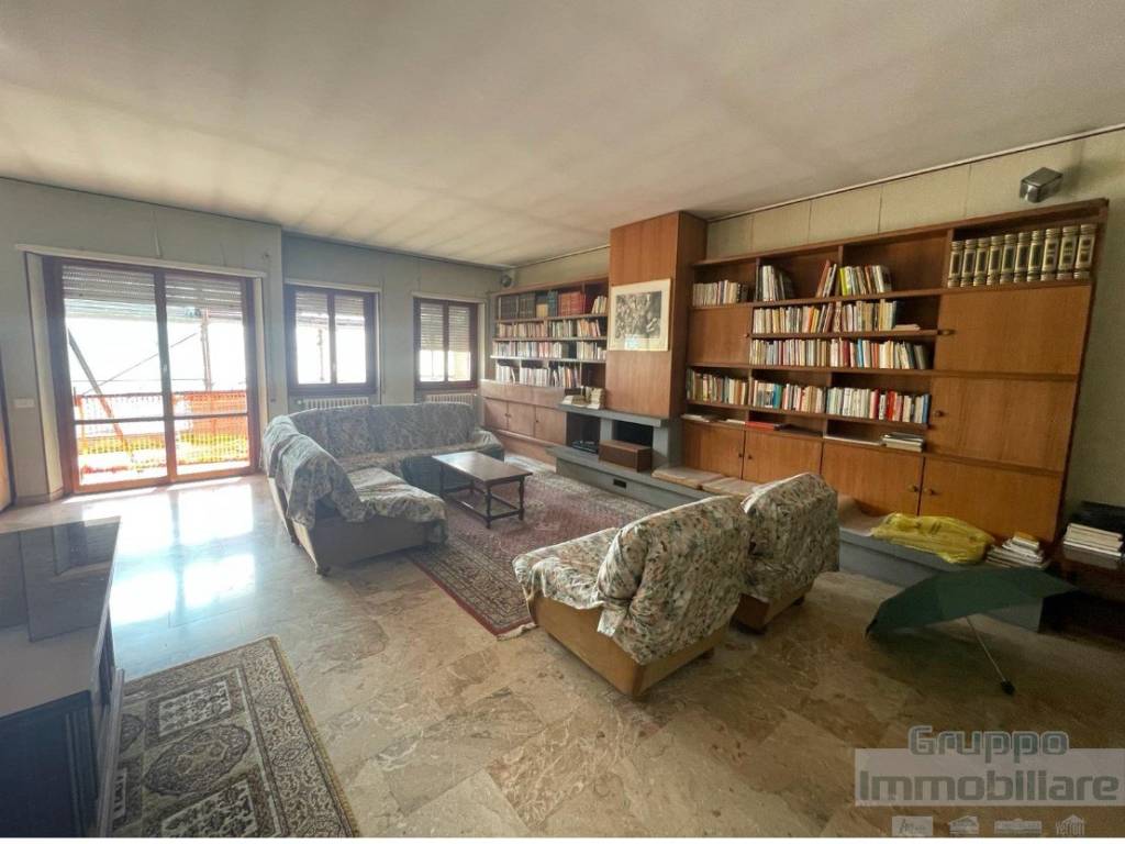 appartamento in vendita a Pesaro in zona Centro Città