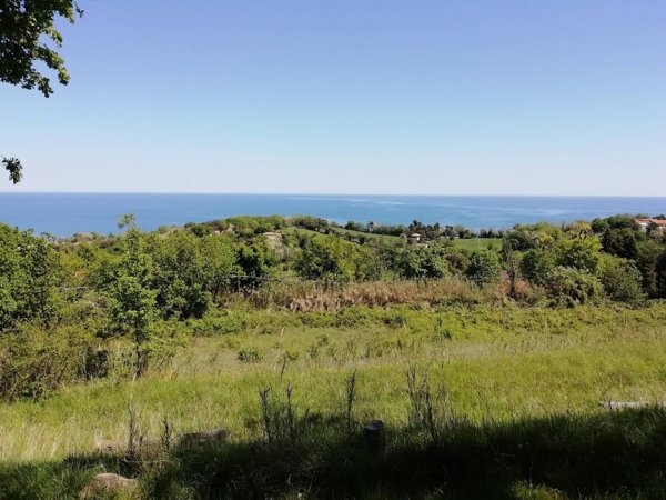appartamento in vendita a Pesaro in zona Mare